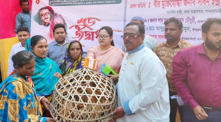 কৃষকরা দেশের খাদ্য নিরাপত্তা নিশ্চিতে কাজ করে যাচ্ছেন: খাদ্যমন্ত্রী